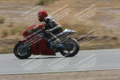 media/Apr-20-2025-AHRMA (Sun) [[393a79c373]]/Race/Group 8/Turn 4b/